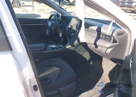 2021 Toyota Camry Le из США, поврежденный, VIN 4T1C11AK4MU570836